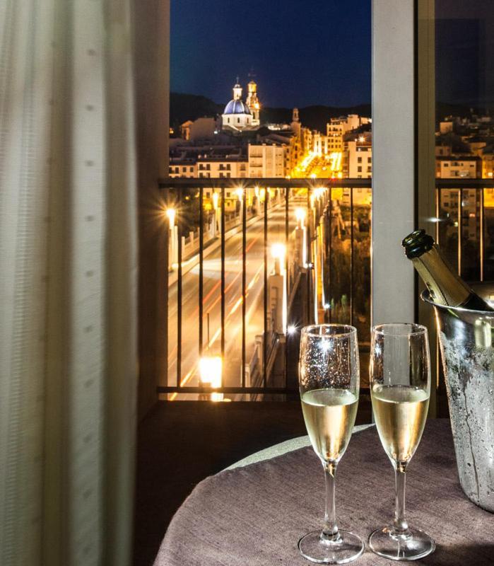 Romantic Package - Deluxe Double or Twin Room,1228030550:JPEG
