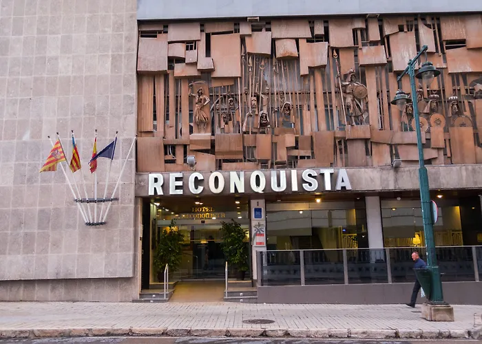 Hotel Reconquista